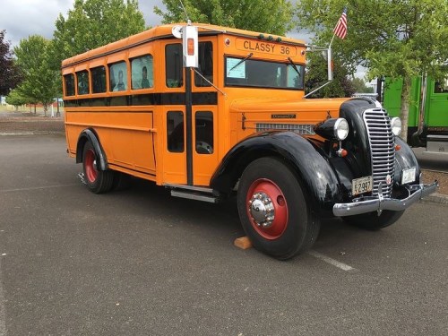 1936 Diamond T School Bus www.CDLhunter.com #diamondt #schoolbus #diamond #diamondttruck  #truckporn