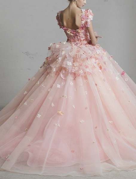poisoned-apple:  Yumi Katsura haute couture gowns for rental (source: Yumi Katsura)