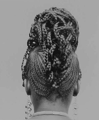 alubarika:J.D. Okhai Ojeikere was a Nigerian photographer known for his works on numerous hairstyles found in Nigeria. ‘Hairstyles’ is his most known collection depicting the unique image of the African woman.