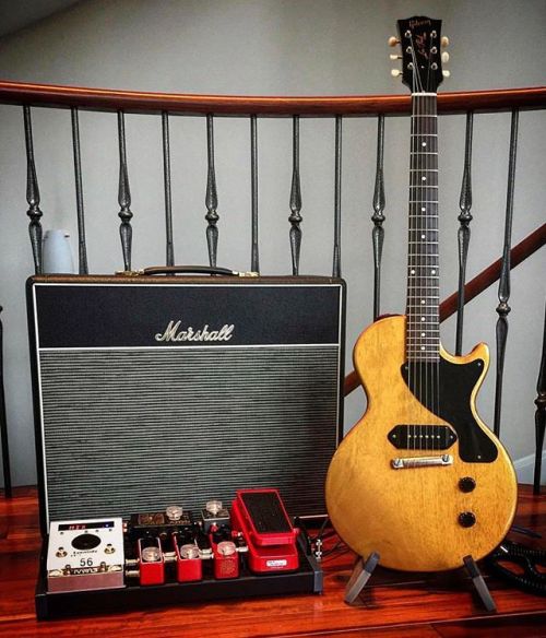 Johnny A has a humble little rig Photo: @johnnya.official #liveformusic ift.tt/2JAaySY