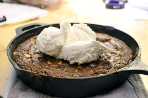 Made From Scratch & Love’Chocolate and Caramel Chip Skillet Cookie & Vanilla Bean Ice CreamG