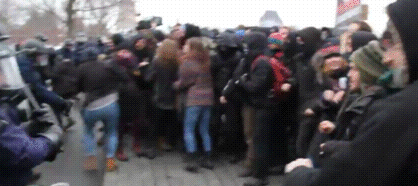 verylilpimpin:coppeliapicque:kropotkindersurprise:March 26 2015 - A Quebec riot cop shoots a protest