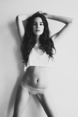 ain-t-no-love:  isabella oelz @ elite model management. 