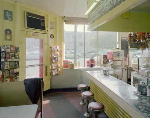 fuckyeahvintage-retro: Diner- Lackawanna, Pennsylvania, 1977 © Stephen Shore