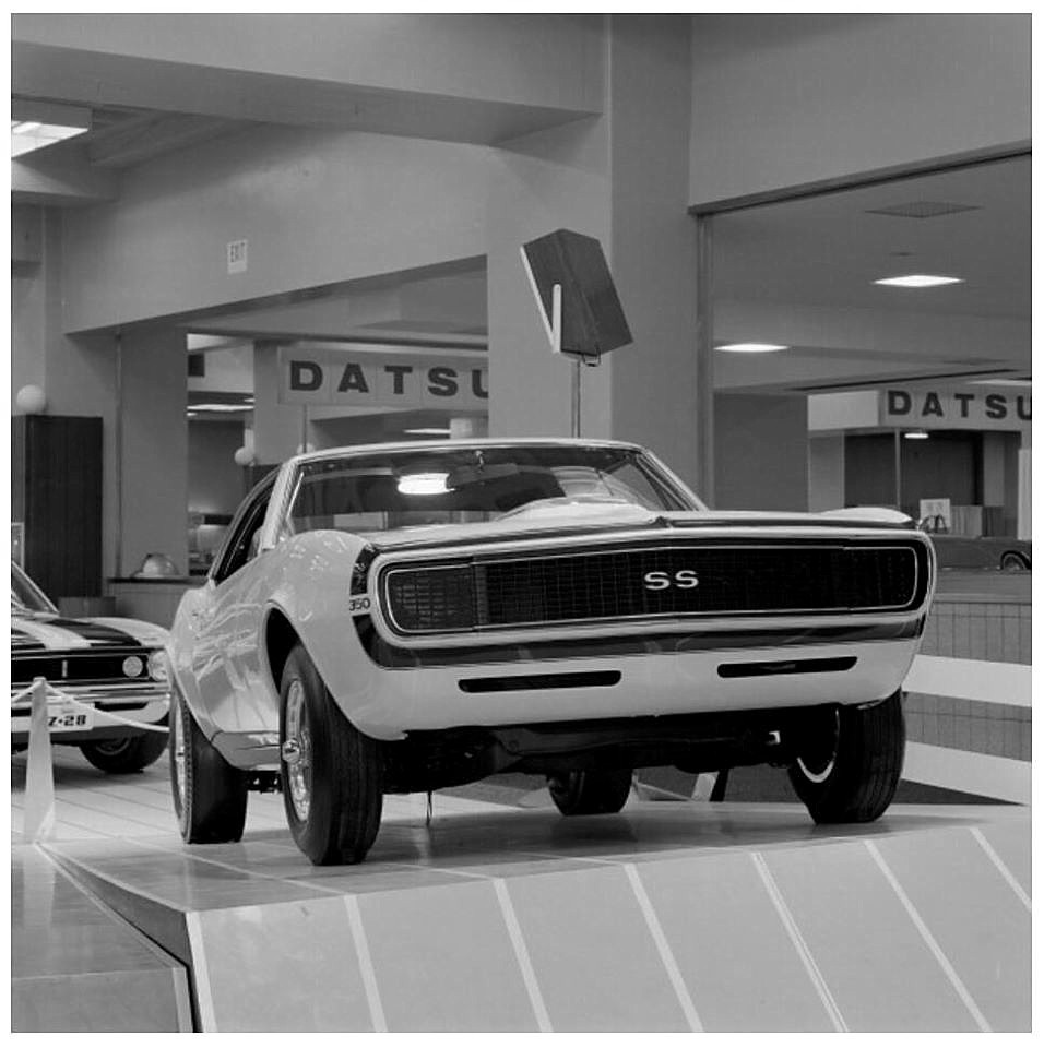 prova275:  Camaro SS 350 coupe… New York International Car Show 1967