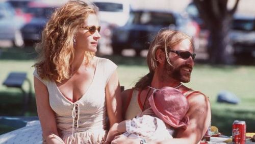 scene-on-the-screen:Erin Brockovich (2000)