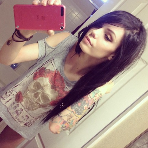 sabrinanelliejuarez:  Getting ready for #mfc #turnyourbitchdownlow 