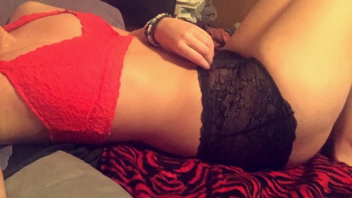 resonatingwhisperer:booty-vibes:I think I could live in lace and be content…….omg