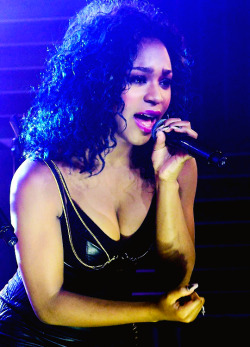 itscamilizer: Normani performing on VH1’s Big Morning Buzz - November 6, 2014.