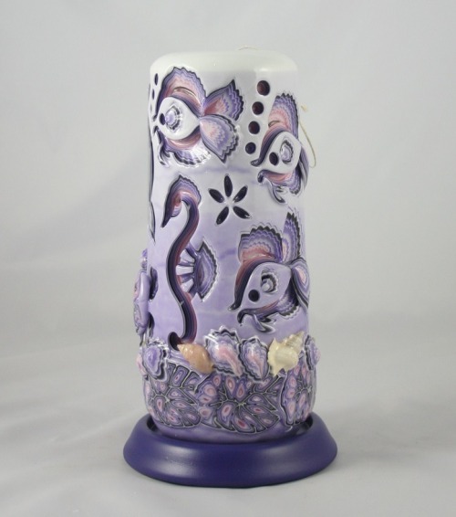 crossconnectmag:Intricate “Candle Carving” Forms Blooming Designs with Layered WaxThe ti