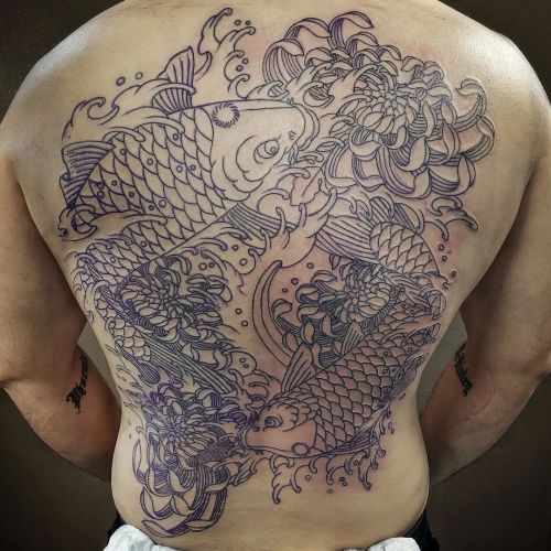 #鯉 #菊 #backpiecetattoo LINE: @ blackeyes #武蔵梵天 #彫浅 #高津区 #溝ノ口 #横須賀 #刺青 #横須賀タトゥー #和彫り #入墨#tattoo #bl