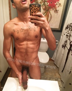 theboyinthepicture:  Slim but my dick not 💪🏽✨🍆 SUBSCRIBE ↘️https://onlyfans.com/theboyinthepic