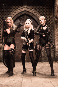 suicideblonde:  Abbie Cornish, Emily Browning and Jena Malone in Sucker Punch