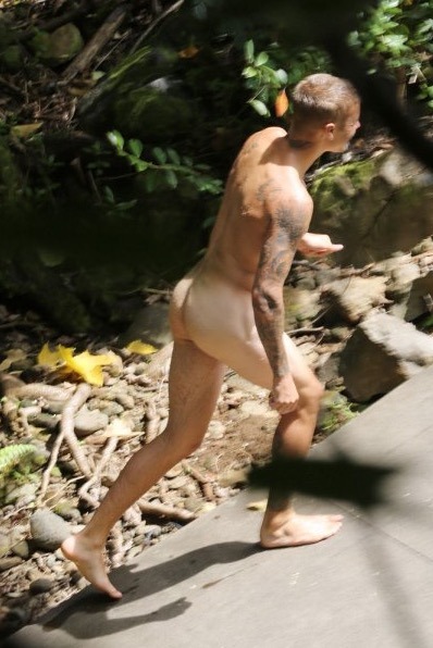 adamwritesthings:  Justin Bieber *NEW* Nudes. Circumcised beauty 