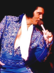 ilovetheking-elvispresley:  Elvis looking good in blue :) 