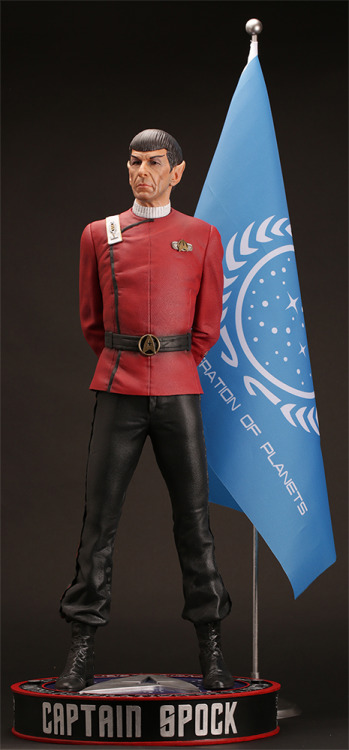 Coming from DarkSide Collectibles Studio an impressive new 1/3 scale (65.5cm tall) Wrath of Khan Cap