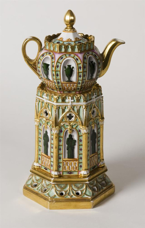 mariaslozak:A porcelain veilleuse made by Darte, Frères, in France circa 1830-1840. Height 31.2 cent