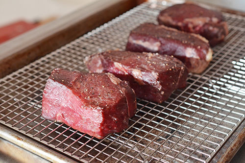 foodffs:  HOW TO MAKE THE PERFECT STEAK Really nice recipes. Every hour.    