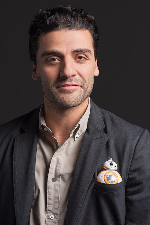 nerdistindustries:  rose-jasmin:   "Star Wars" Cast Photos (by Macey J. Foronda)   Look at Oscar Isaac and his bae BB-8 though!! Swoon. 😍😍