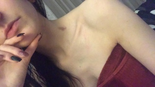 cheeky-babygirlx: I love it when he mark his territory