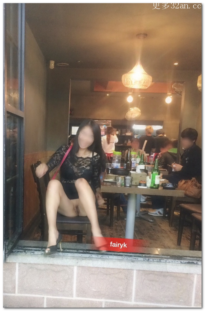 ziyuan007:    韩国 女神Fairyk 户外众人面前露出自拍超刺激  