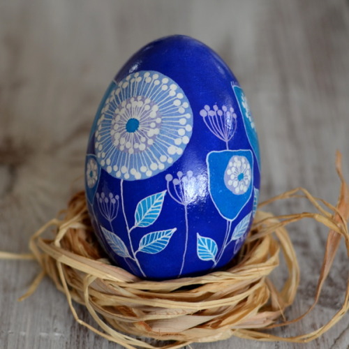 lamus-dworski: More of beautiful pisanki (decorated Easter eggs) made by artist Femi on arsneo.