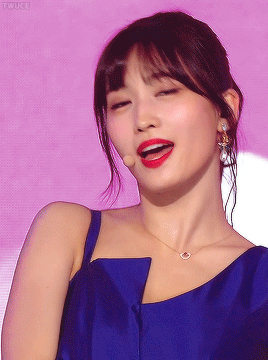 twuce:[180629] Music Bank: What is Love? ♡ Momo