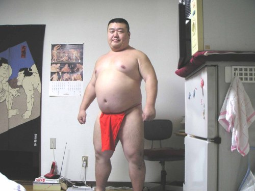 cutechub2: Such a gorgeous man, hot chubby body too