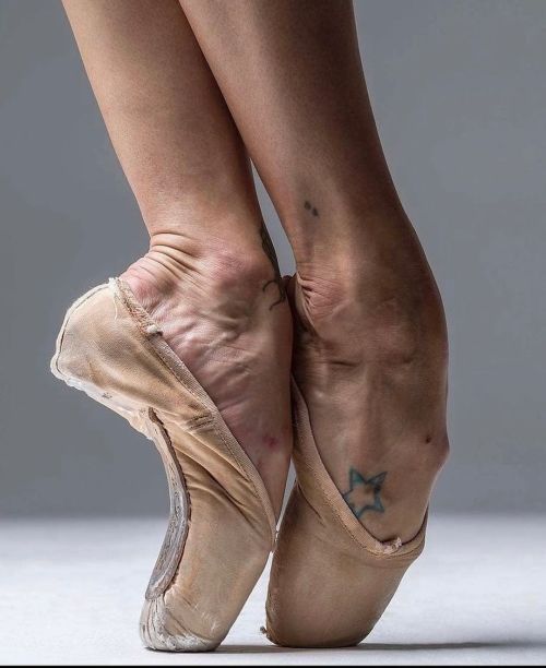 finita–la–commedia: ALESSANDRA TOGNOLONISoloist of Les Ballets De Montecarlo  by @nisianWearing Ba