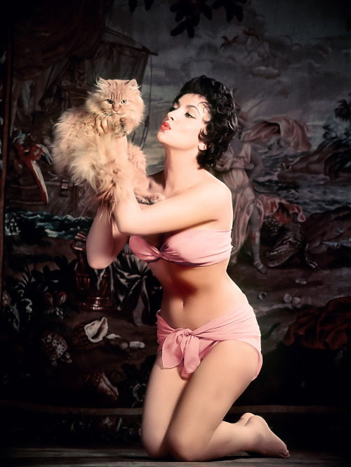 retrocrusher71:  Gina Lollobrigida-Philippe Halsman 
