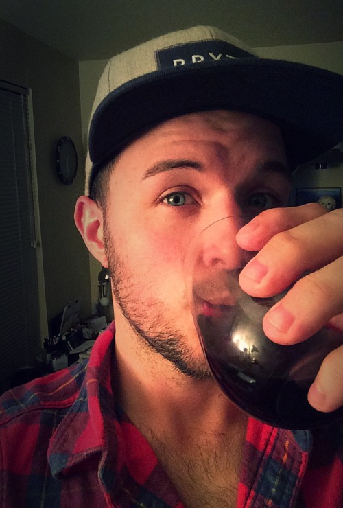 projectshowdown:  I am DRINKING ALL THE WINES! Yasss…. 🍷🍷🍷