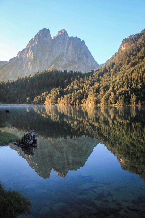 theencompassingworld:  thepolardream:  www.thepolardream.tumblr.com  The World Around Us