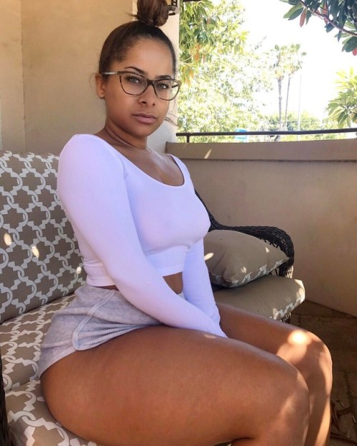 fletchertrowan: cierarogers: Struggle bun  EarWarmer Perfection 