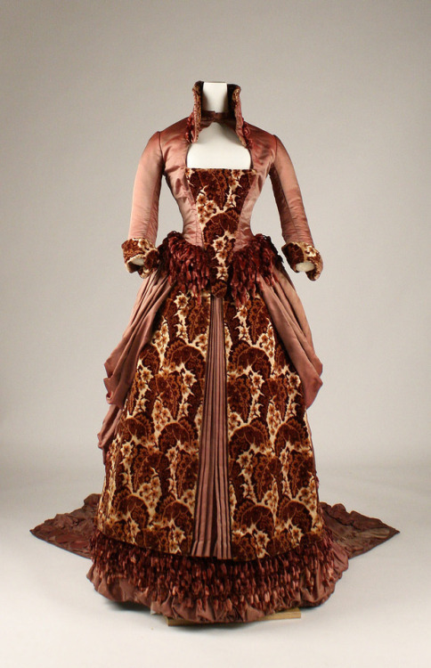 lookingbackatfashionhistory:• Dress. Date: ca. 1879 Culture: North American