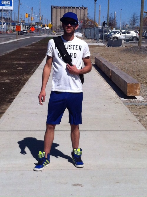 yoloswagto:  Freeballin'’ around town…