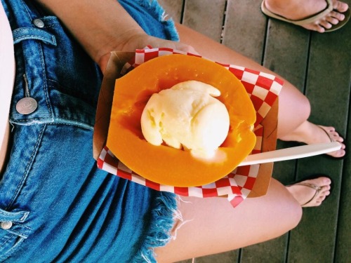 niccoolleeyy:  Best food around the island.  1. Haleiwa Bowls 2. Kahuku Grill 3. Kahuku Farms 4. Waihole Poi Factory 5. Bob’s Pizza 6. Pa’ina Cafe 7. Bubbies 8. Bogarts