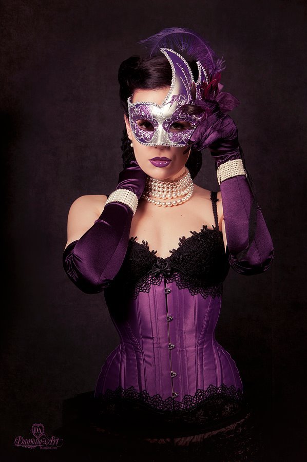 moderncorsetiere:  corsetiere : Orchid Corsetry links : Facebook  | Etsy Location: