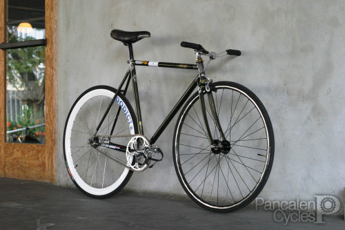 fiksi: (via Pancalen Cycles: Rendy Sasongko’s Custom 2012 PIAS)