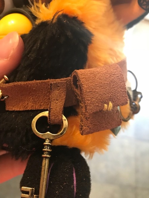 furbeehive:I made Whatchamacallit a little belt! Now they can carry everything they need.