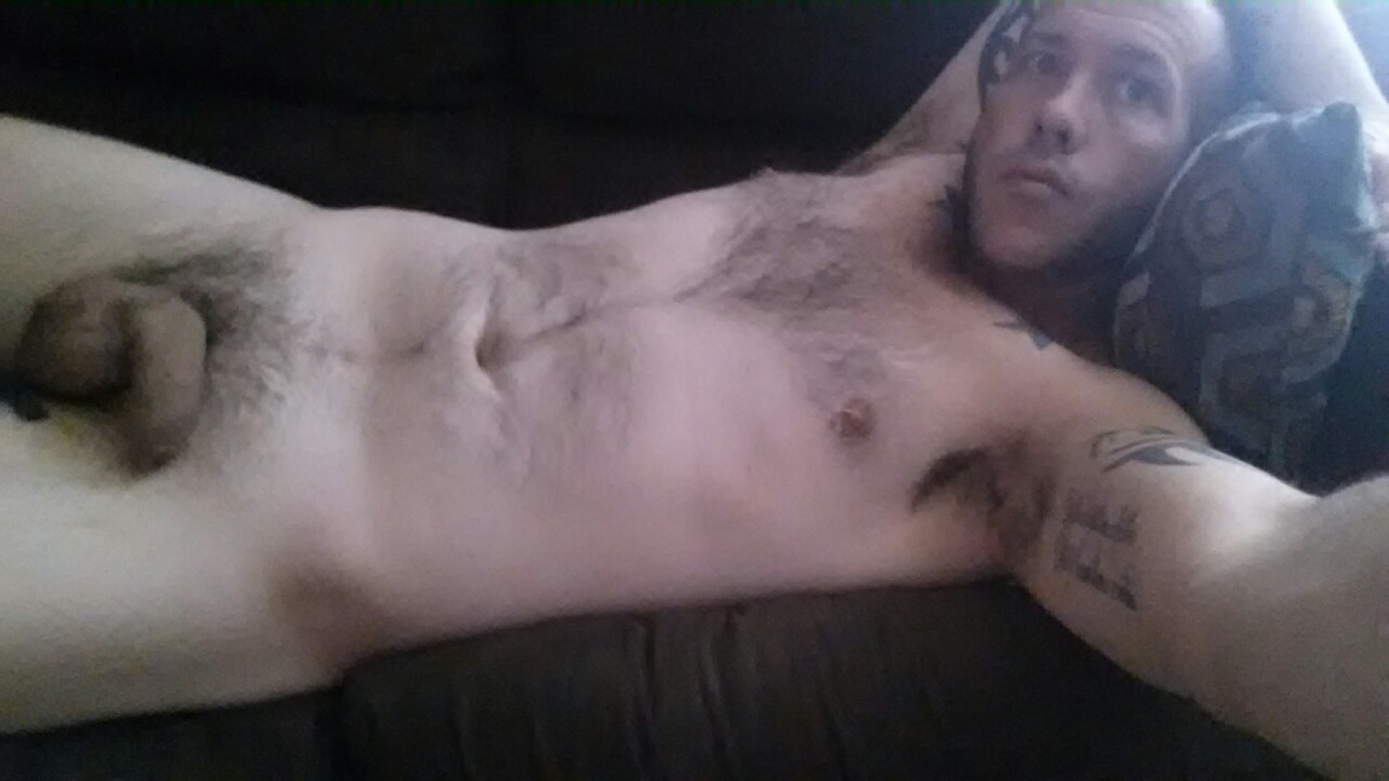 straightandgaymers:  herobois:  teal00:  Game time!  Nice triforce tattoo :)  And