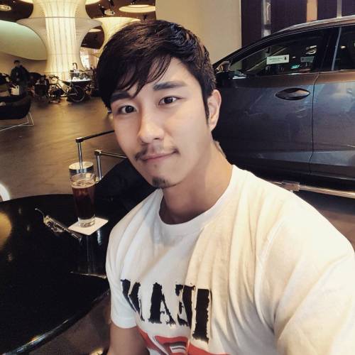 Viva!Asian hunks!