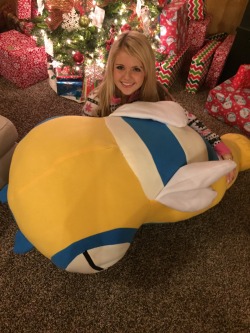 kris-kurfluffle-kringle:  My brother had a 5ft dunsparce plush made for me for Christmas and it’s actually majestic and I want to marry it 