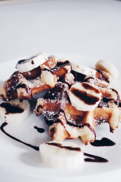 avenuesofinspiration:  Liège Waffles | Bryan