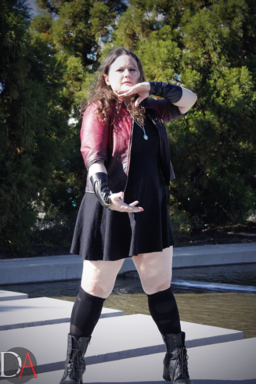 Nekocon 19 Hall PhotoScarlet Witch from Avengers: Age of UltronPhotographer: @dustnashesphotographyF