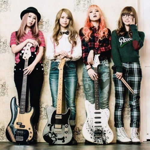 scandalbandholic:SCANDAL 「HELLO WORLD」 © Shiu Wisely 