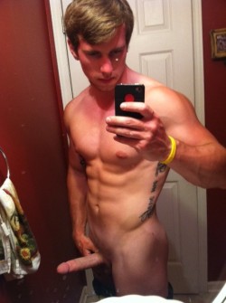 outscream:  For more hot guys go to: http://outscream.tumblr.com/