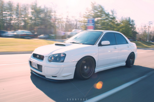 the-alpha-male:  upyourexhaust:  スバル・インプレッサ by hsufotos on Flickr.   FUCKIN WANTTTTTT 