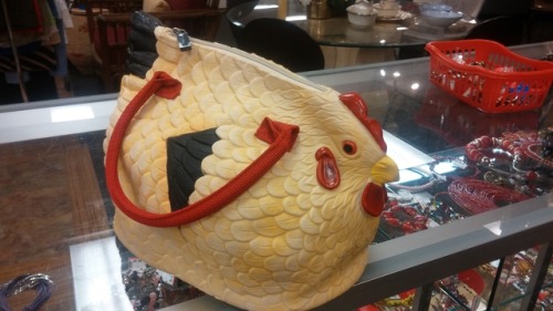 tofu-bunny:shiftythrifting:This is the best purse I’ve ever seenNO