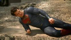 masculineform:  Henry Cavill as Superman