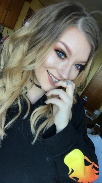 vulgoreee: I have brief moments of cute I guess